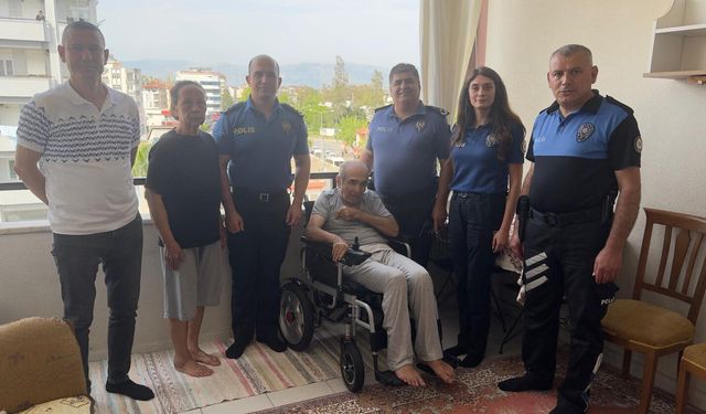 Emekli polise, meslektaşlarından anlamlı destek