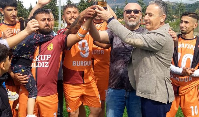 Esnafspor namağlup şampiyon