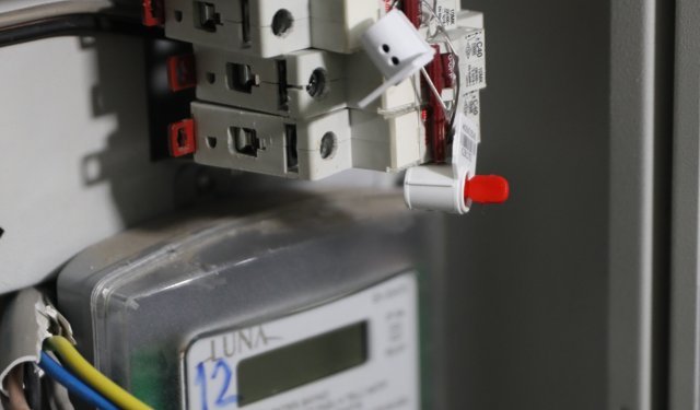 Ev sahibinin borcu nedeniyle tüm binanın elektriği 6 gün kesildi