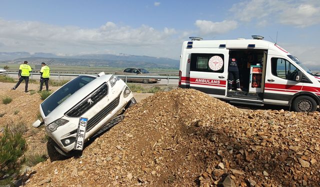 Şarampole düşen otomobilin sürücüsü yaralandı