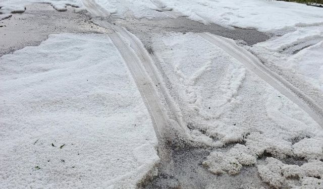 Yağmur ve dolu yaşamı olumsuz etkiledi