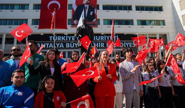 Antalya Büyükşehir Belediyesi'nde 19 Mayıs töreni