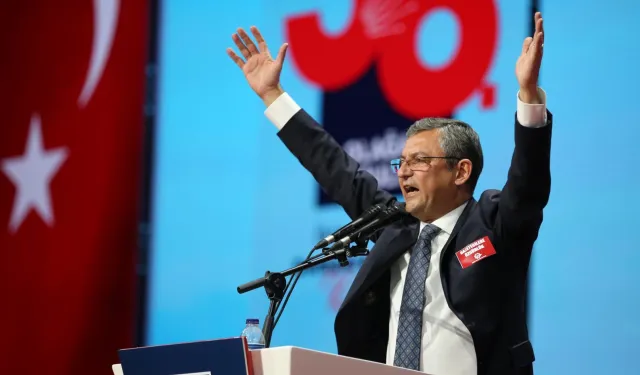 Özgür Özel, CHP TBMM Grup Başkanı seçildi