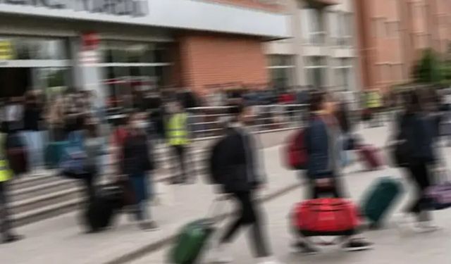 Erkek Öğrenci Yurdu'nda dolap devrildi: yurt tahliye edildi
