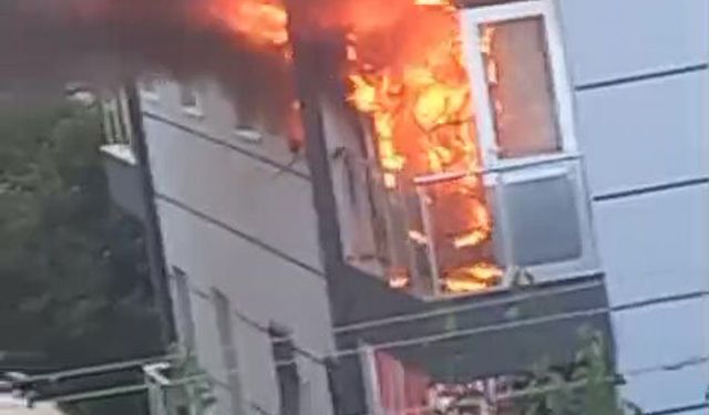 Antalya'da 4 katlı binada yangın: Mahsur kalan 2 kişi kurtarıldı