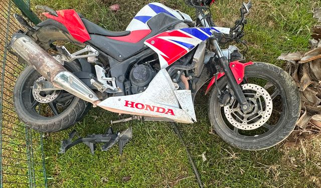 Alanya'da refüje çarpan motosikletin sürücüsü hayatını kaybetti