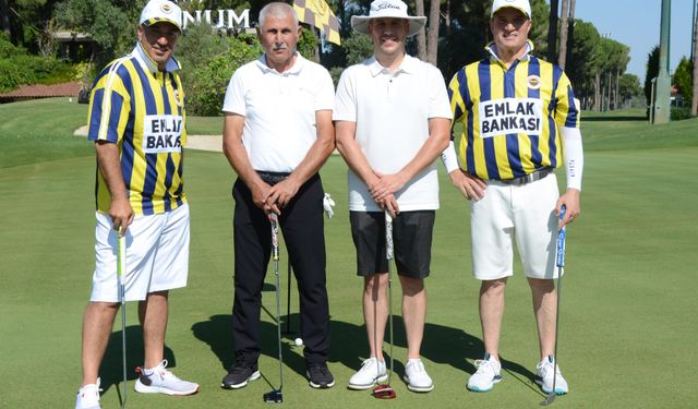 Üç kulübün taraftarı golf sahasında dostluk için buluştu
