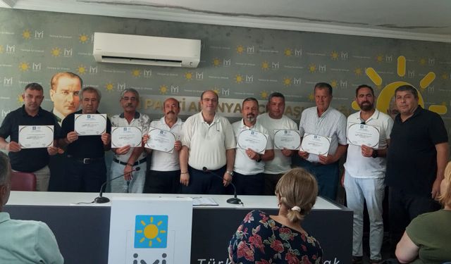 İYİ Parti Alanya’da yeni mahalle başkanları göreve başladı