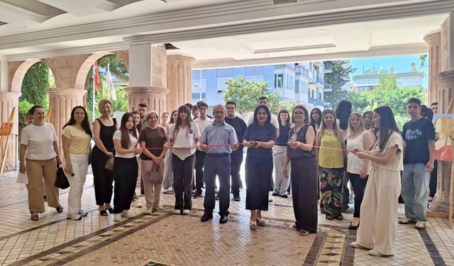 Alanya’da Yıl Sonu Resim Sergisi açıldı