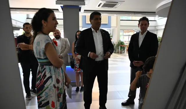 Plastik atıklar sanata dönüştü