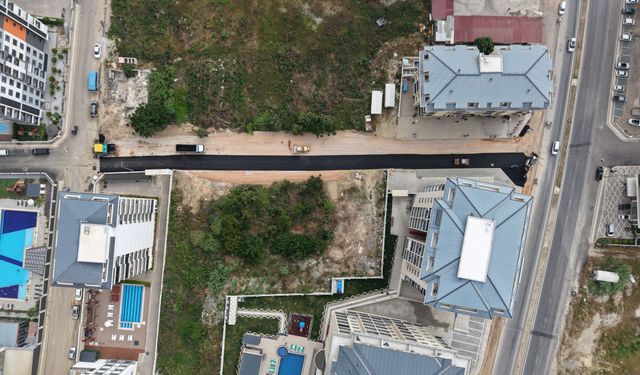 Alanya Türkler ve Mahmutlar’da sıcak asfalt çalışmaları tamamladı