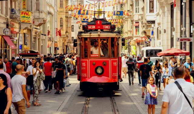 2025'te 2,4 milyon kişi iller arasında göç etti