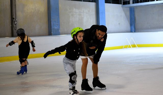 Antalya'da yaz aylarında serinleten adres: Dağyakası Buz Pisti
