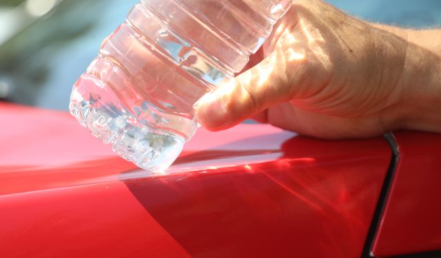 Park halindeki araçlarda sıcaklık nedeniyle yangın riskine karşı uyarı