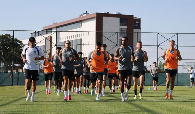 Alanyaspor Burdur'da kampa girdi