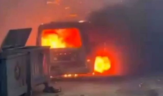Alanya'da çalılık yangında araç ve ev hasar gördü