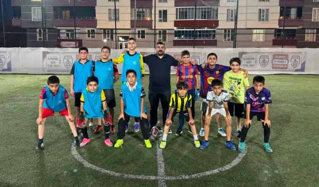Futbol Saha Komiserleri Derneği Minikler Futbol Turnuvası sona erdi