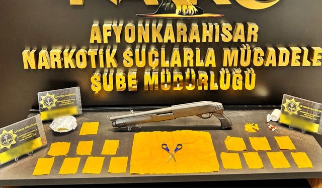 Sokak satıcılarına operasyona 2 tutuklama