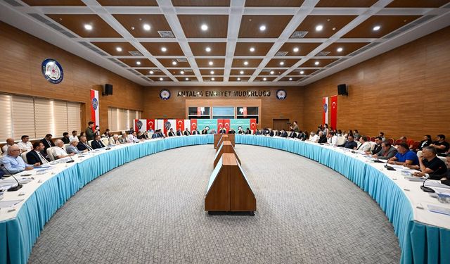 Antalya'da Hayvanları Koruma Kurulu toplantısı gerçekleşti