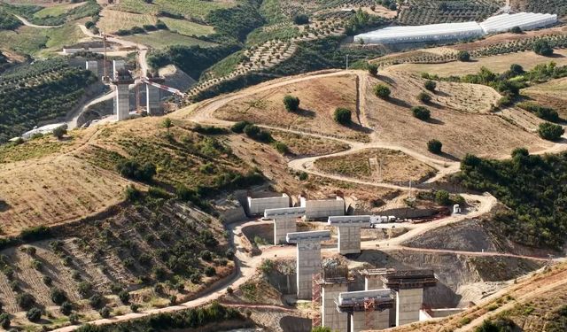 Antalya-Alanya Otoyolu'nun yüzde 30'u tamamlandı