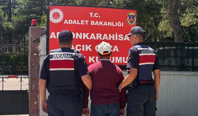 Afyonkarahisar'da aranan 27 kişi yakalandı, 12'si tutuklandı