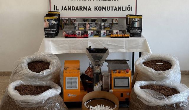 Antalya'da şüphelinin evine operasyon düzenlendi
