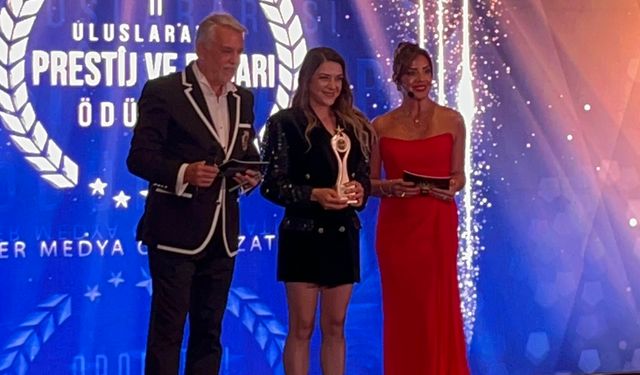 Antalya'da 'yılın en genç girişimci iş kadını' seçildi