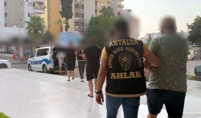 Fuhuş operasyonunda 14 mağdur kadın kurtarıldı, 3 tutuklama