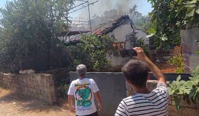 Gecekondu yangında kullanılamaz hale geldi