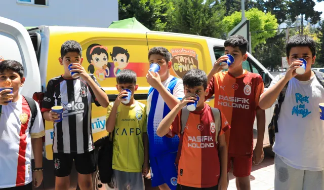 Mersin'de yaz sıcaklarına limonlu serinlik