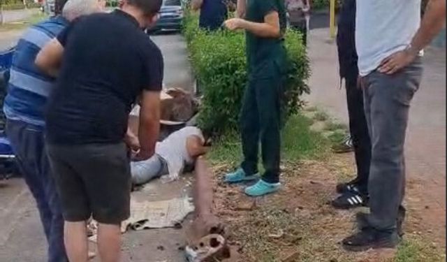 Otomobil ile elektrikli bisiklet çarpıştı: 1'i ağır, 2 yaralı