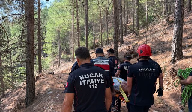 Sızgıla otu toplarken kayalıktan düşüp yaralandı