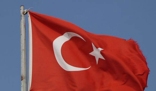 Türk bayrağına tüfekle zarar verilmesine ilişkin soruşturma başlattı