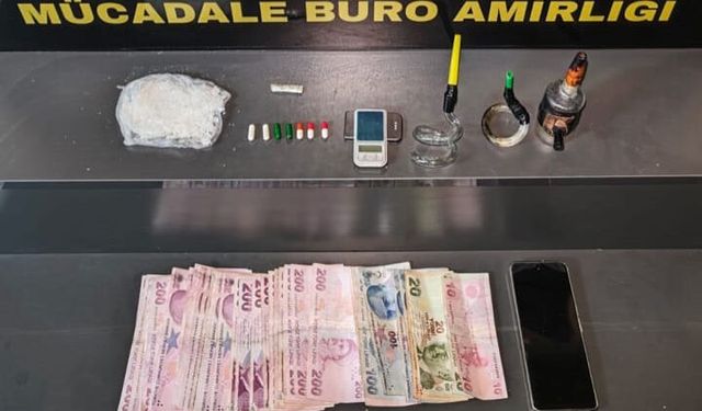 Uygulama yapan ekipler otomobilde uyuşturucu ele geçirdi