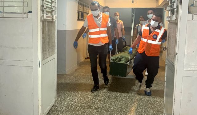 Antalya'da yaşlı adam evinde ölü bulundu