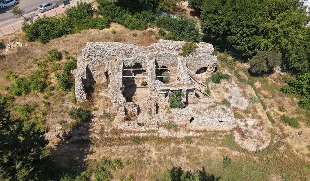 Antalya'da 1700 yıllık Roma Hamamı yıllara meydan okuyor