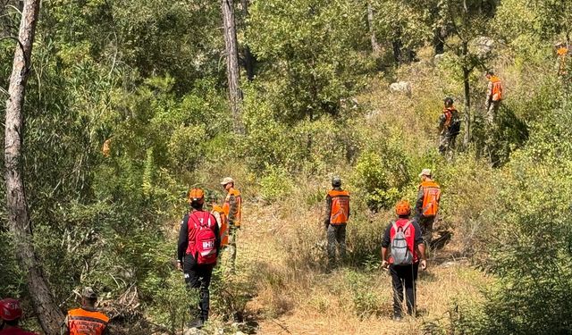 Alanya'da kayıp kişi için 50 kişilik ekiple arama çalışması başlatıldı