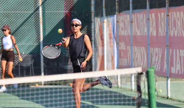 Antalya'da ücretsiz tenis kurslarıyla spor herkese ulaşıyor