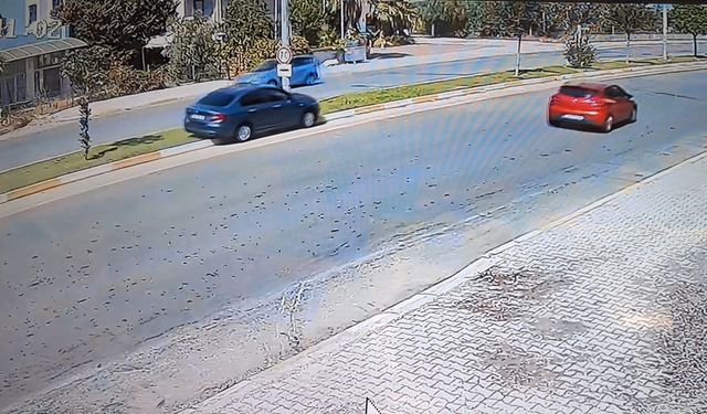 Direksiyondayken fenalaşıp kaza yapan otomobil sürücüsü hayatını kaybetti
