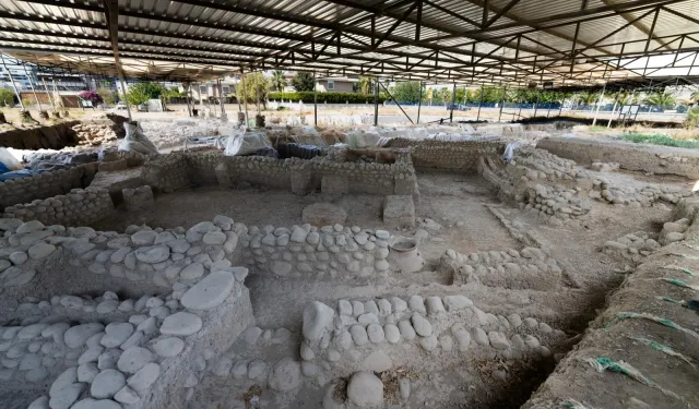 İzmir'in Troya'sı... Yassıtepe'den zenginliğin izleri çıktı