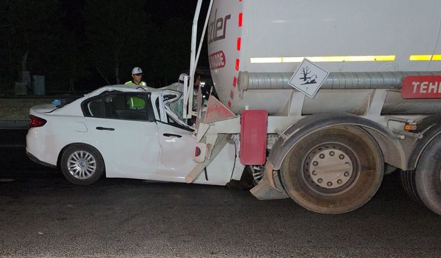 Manavgat'ta otomobil tankere çarptı: 1 ölü