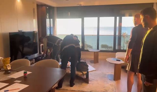 Antalya'da otelcilerin bulunduğu fuhuş operasyonunda 20 gözaltı
