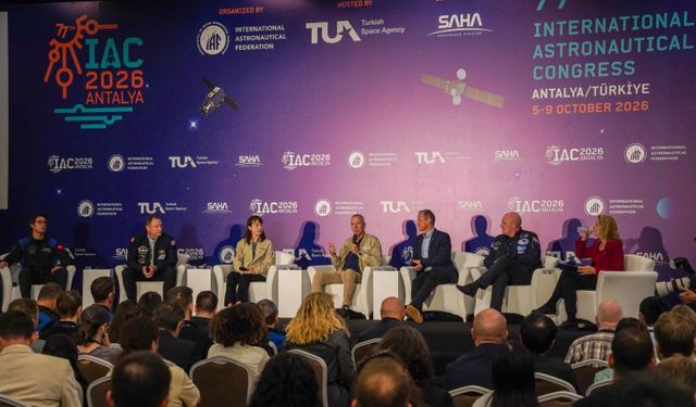 Astronotlar, uzay yolculuğunun risklerini anlattı