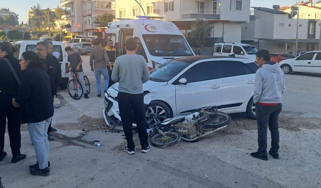 Antalya'da lise öğrencisi kazada yaralandı