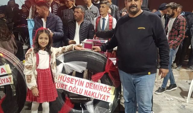 Düğünde damada kamyon lastiği hediye ettiler