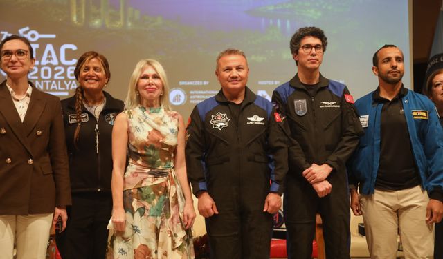 Uzaydan Antalya'ya; 11 astronot AÜ'de gençlerle buluştu