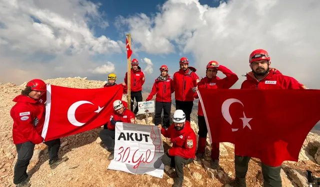 AKUT'un 30'uncu yılına '30 Yıl 30 Zirve' projesi