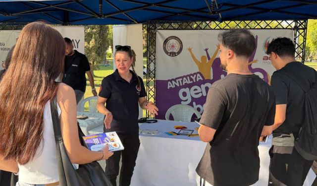 Antalya Emniyetinden Üniversite öğrencilerine güvenli gelecek projesi