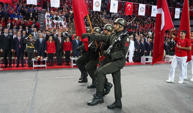 Cumhuriyet'in 103'üncü yıl dönümü kutlandı