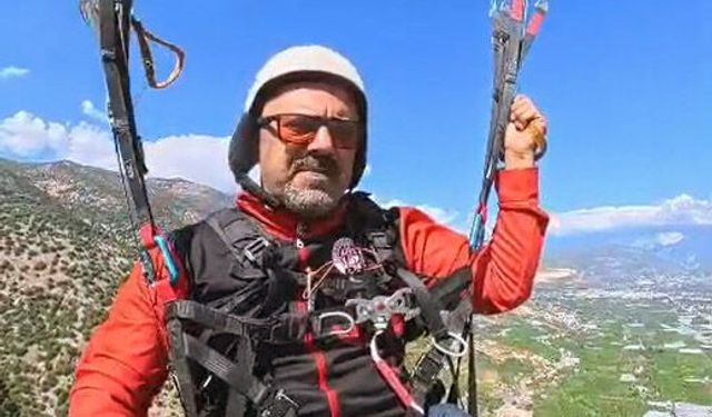 Finike'de keşfedilen doğal rampada ilk yamaç paraşütü uçuşu